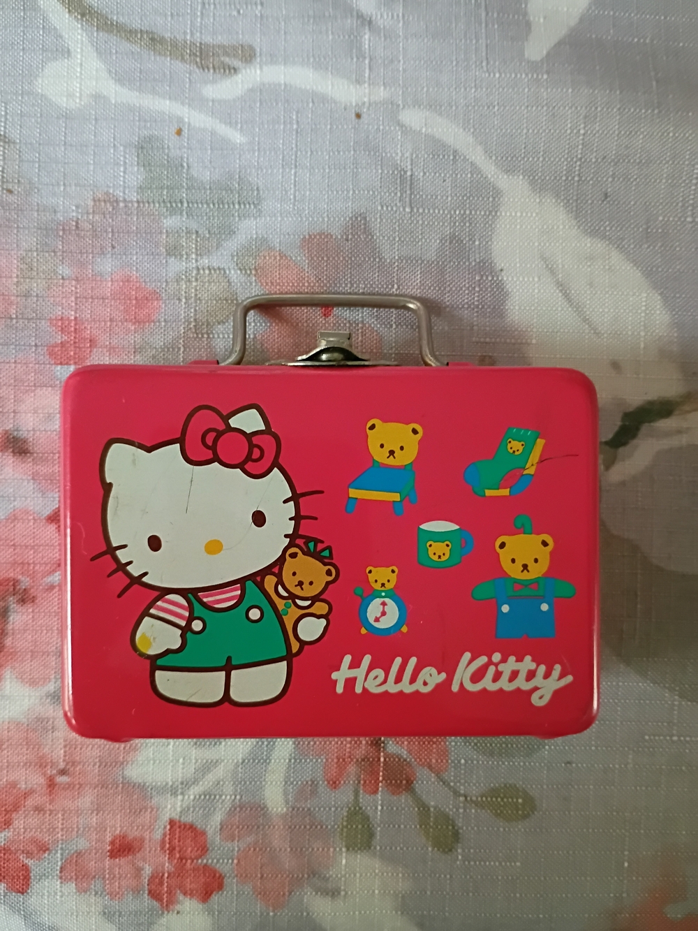 Sanrio Hello Kitty Pink Metal box